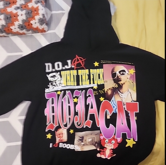 Doja cat Scarlet Tour hoodie - Picture 2 of 3